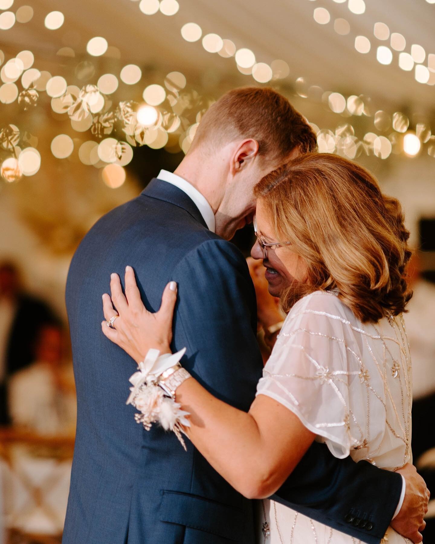 First dances &amp; parent dances will always have a special place in my heart 
&bull;
&bull;
&bull;
&bull;
&bull;
Kate Garcia Weddings | Botanica Wedding | Trademark Wedding Venues | Temecula Wedding Photographer | San Diego Wedding Photographer