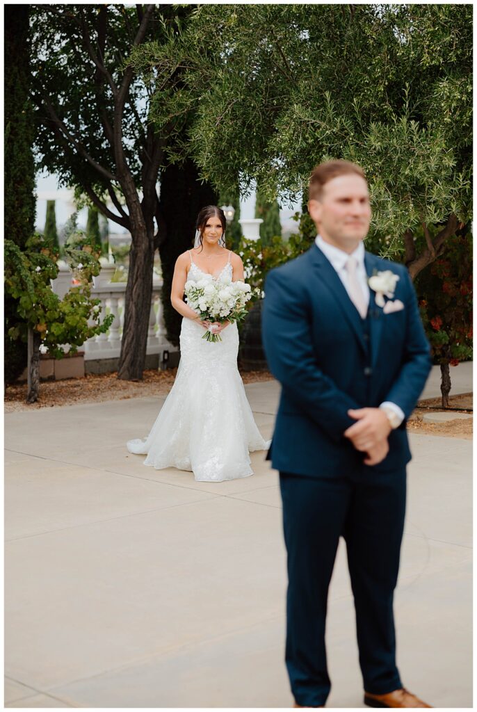 A TIMELESS FALL WEDDING AT THE MOUNT PALOMAR WINERY IN TEMECULA CALIFORNIA CAPTURED BY KATELYN ROSE WEDDINGS